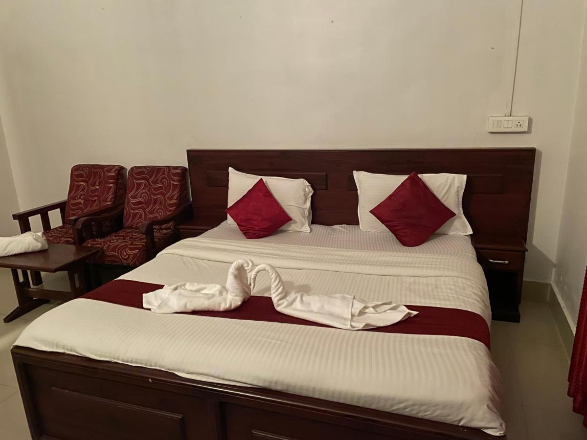 Hotel Caveri Мадикери Екстериор снимка