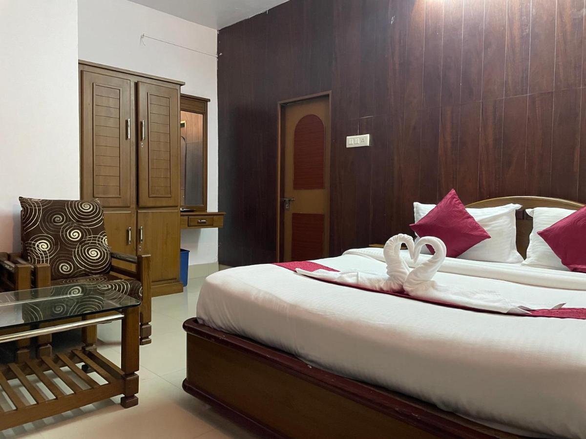 Hotel Caveri Мадикери Екстериор снимка