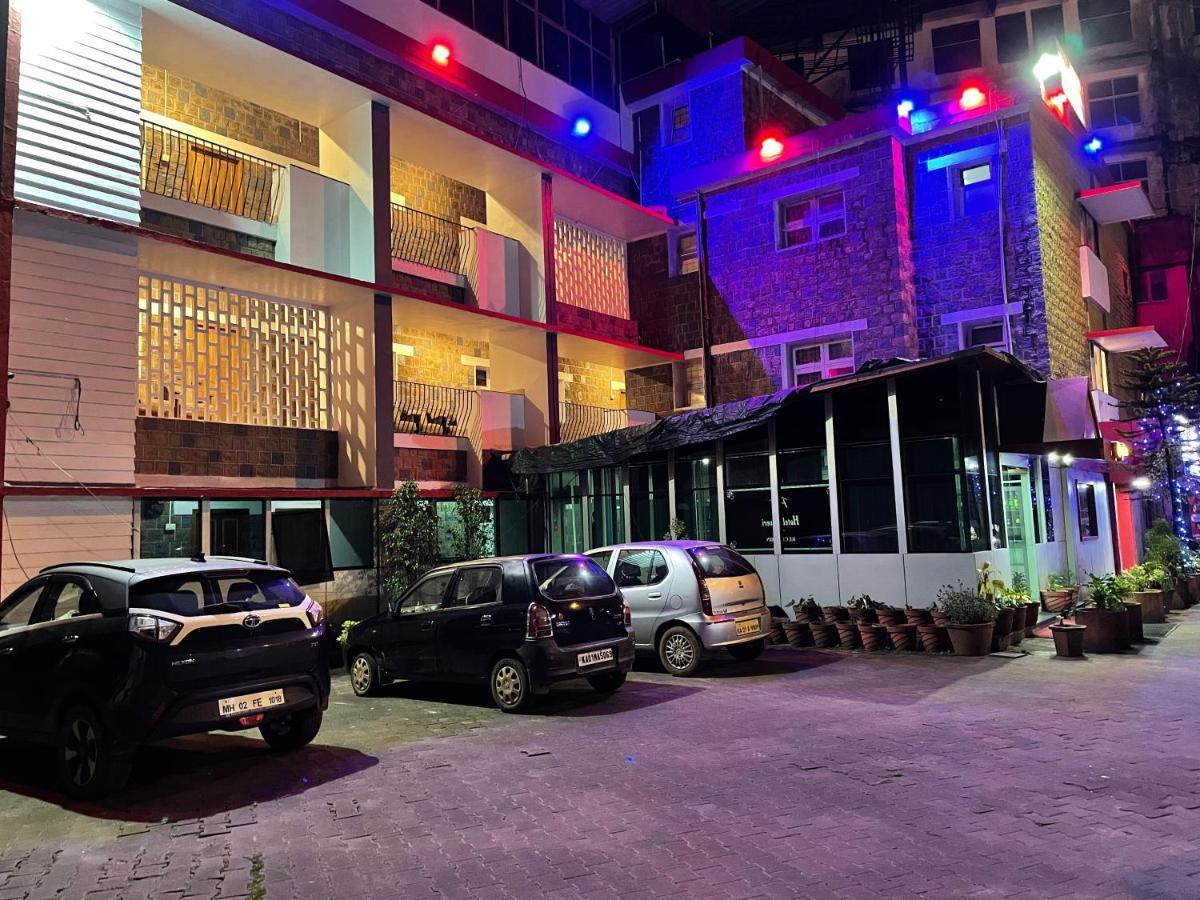 Hotel Caveri Мадикери Екстериор снимка